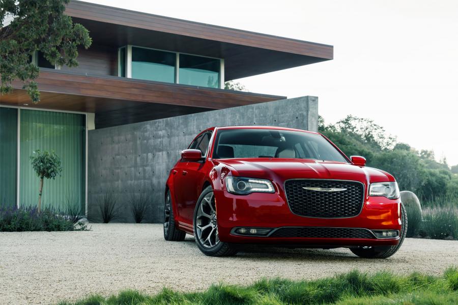  Chrysler 300C S 2015 года  (фото 43 из 59)